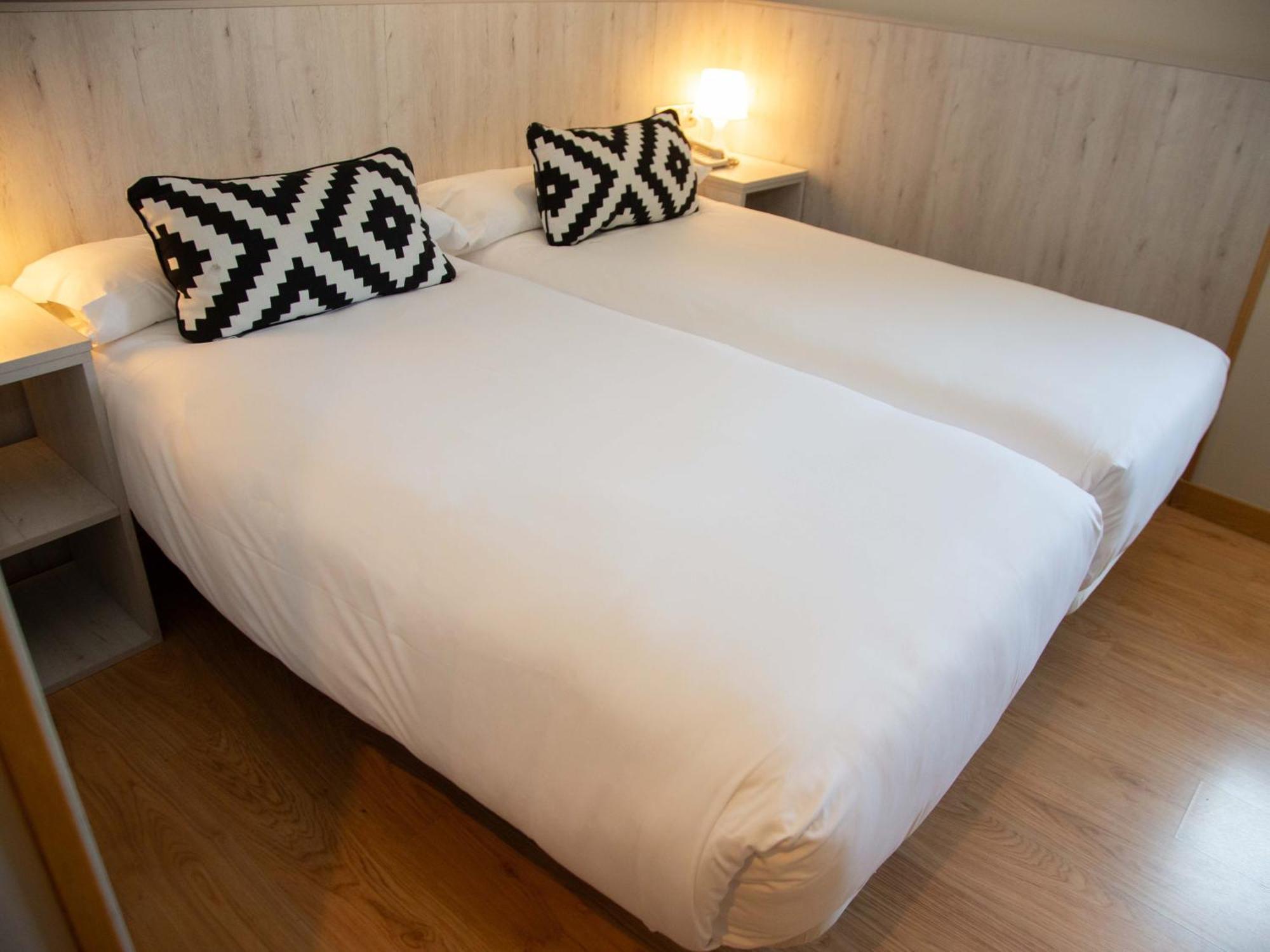 Hotel Restaurante Cadosa 소리아 외부 사진